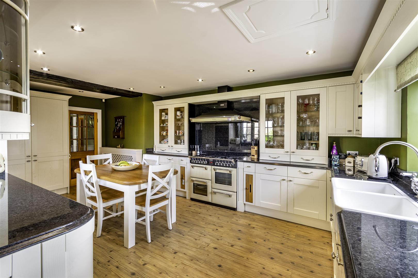 The Coach House, Doncaster Road, Hooton Roberts, Rotherham, S65 4PF