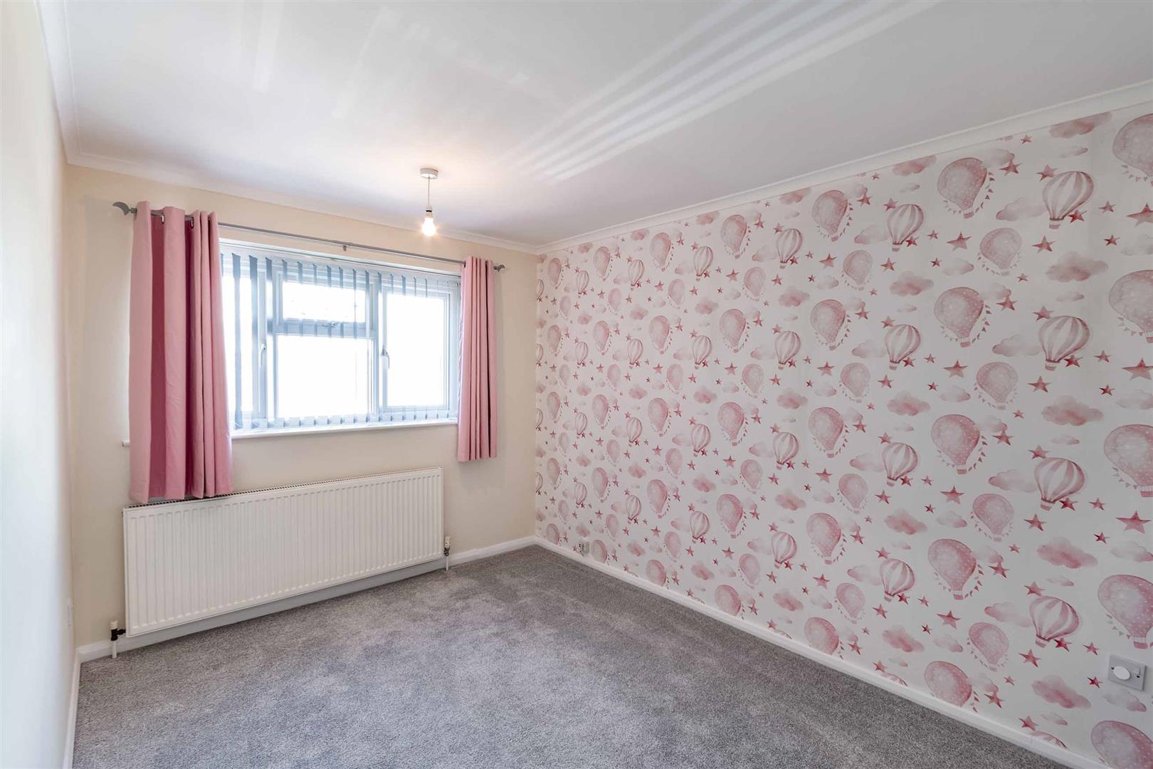 53, Holyrood Rise, Bramley, Rotherham, S66 3QB