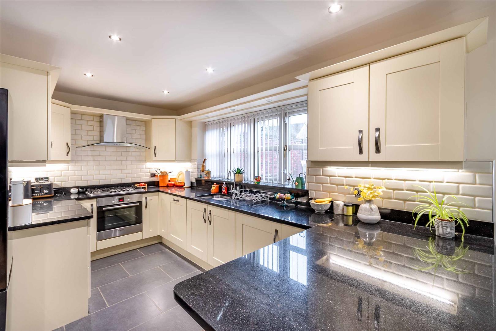 7, Doncaster Road, Braithwell, Rotherham, S66 7BB