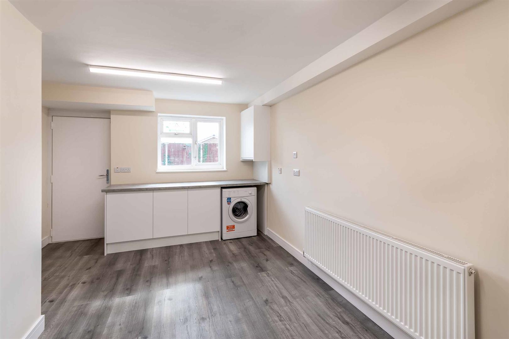 53, Holyrood Rise, Bramley, Rotherham, S66 3QB