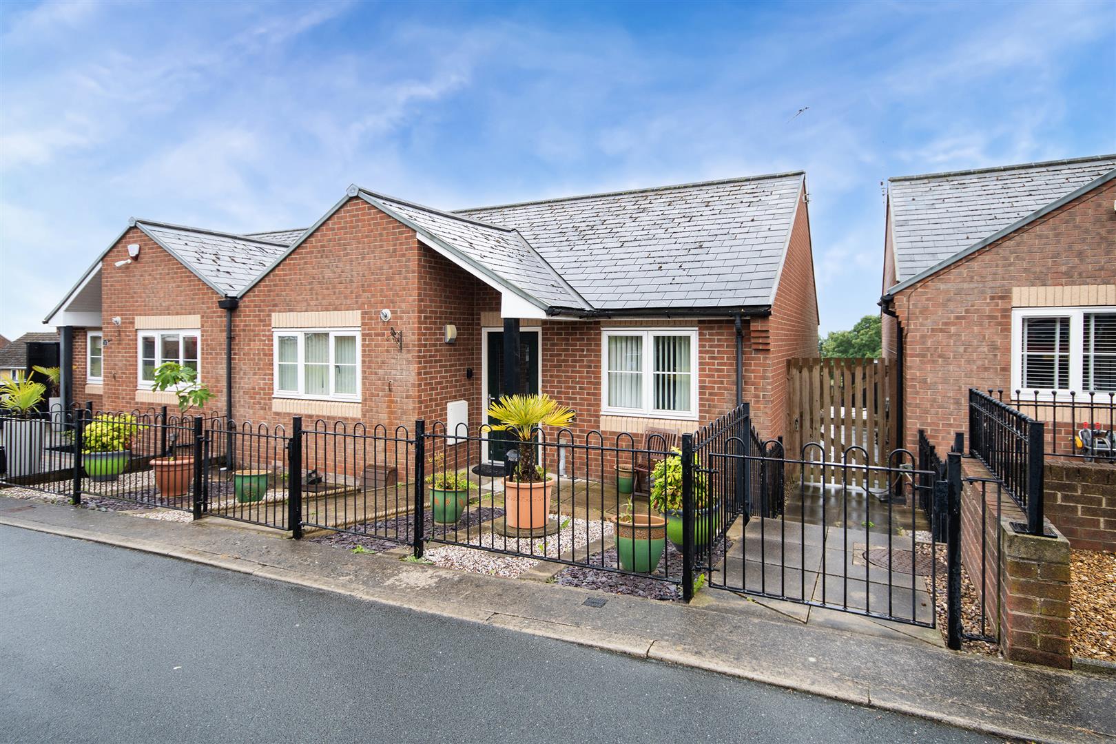 17, Aubrey Senior Way, Kimberworth, Rotherham, S61 1ED