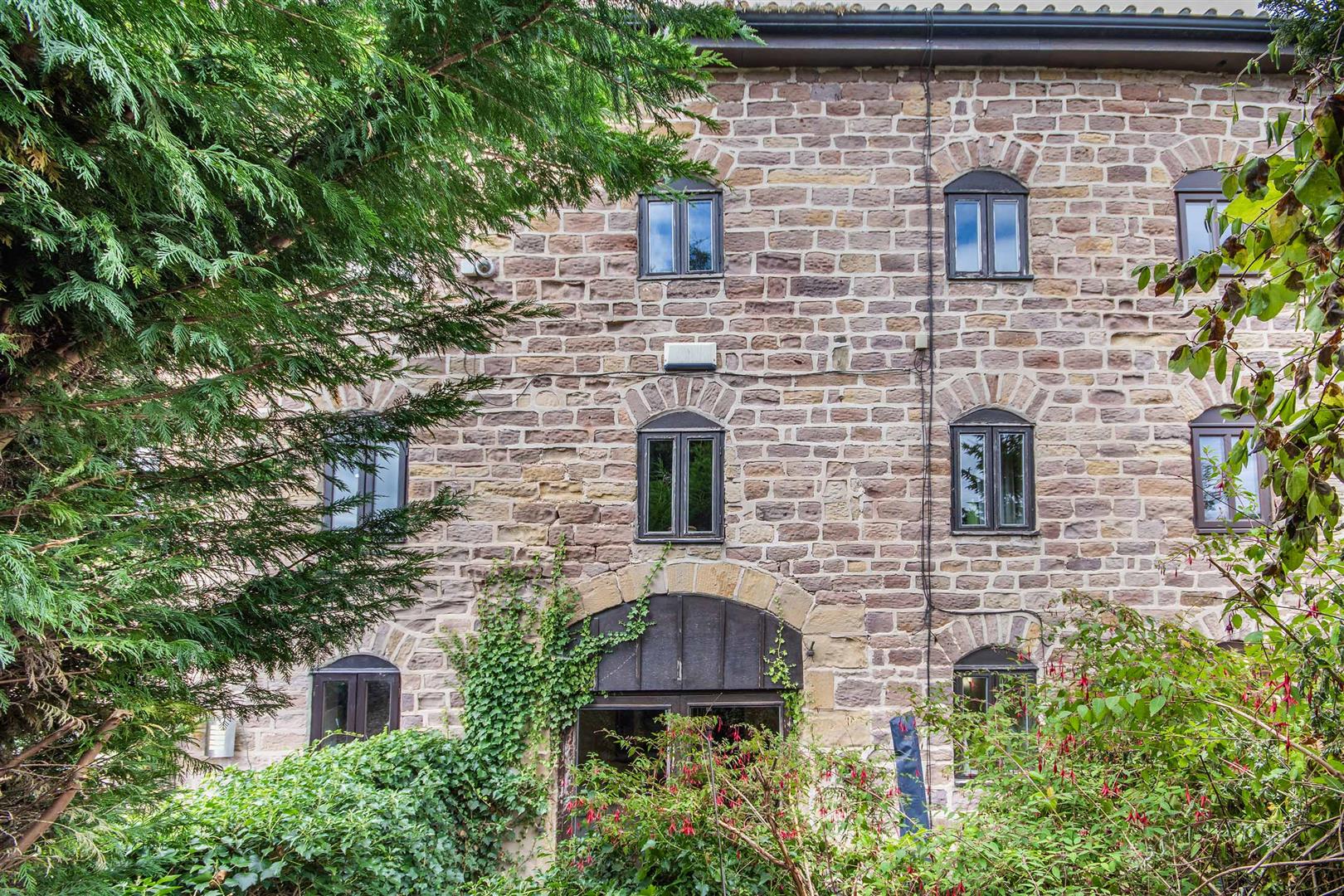 2, Holly Barn Fold, Hooton Roberts, Rotherham, S65 4PL