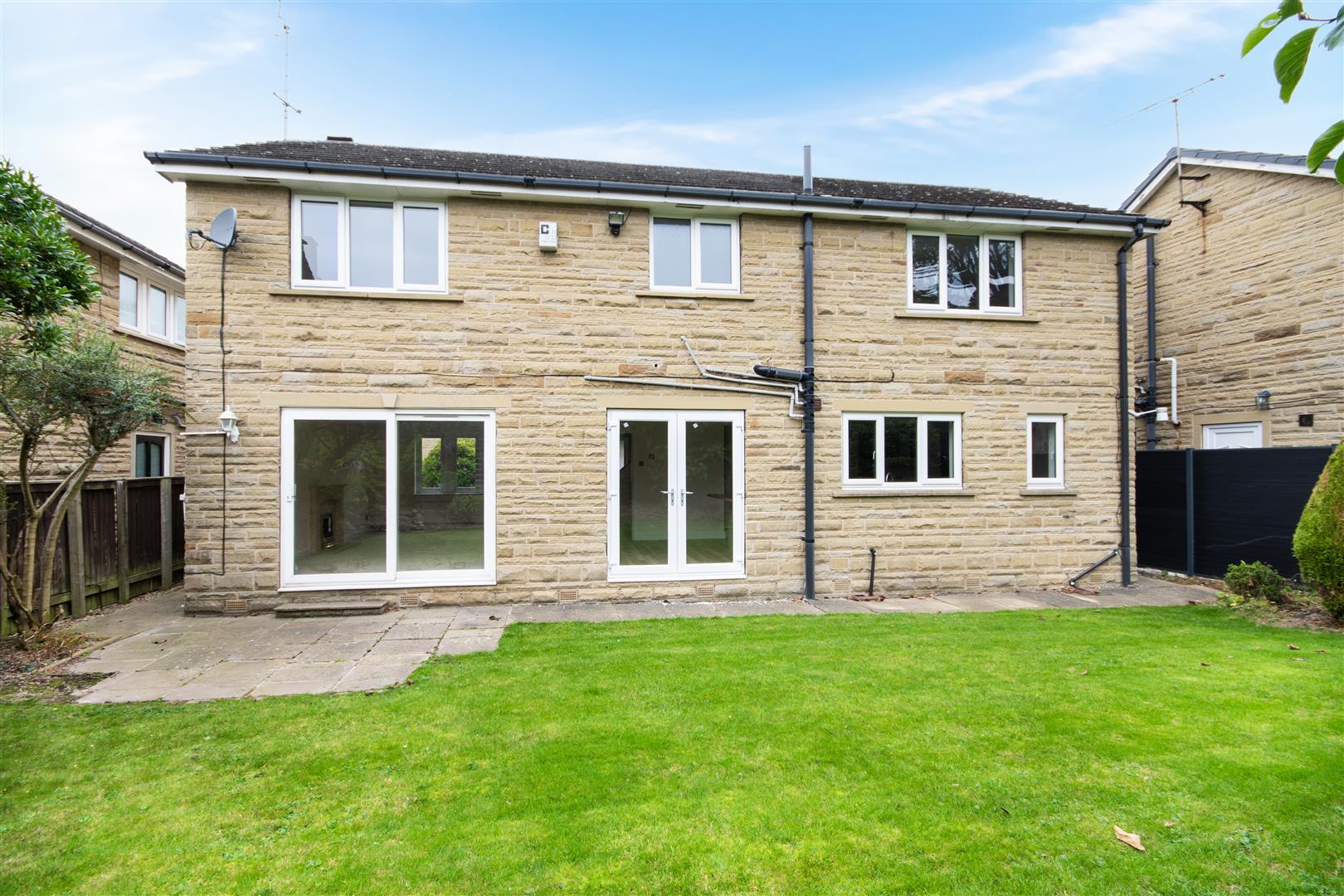 2, Whiston Green, Whiston, Rotherham, S60 4JX