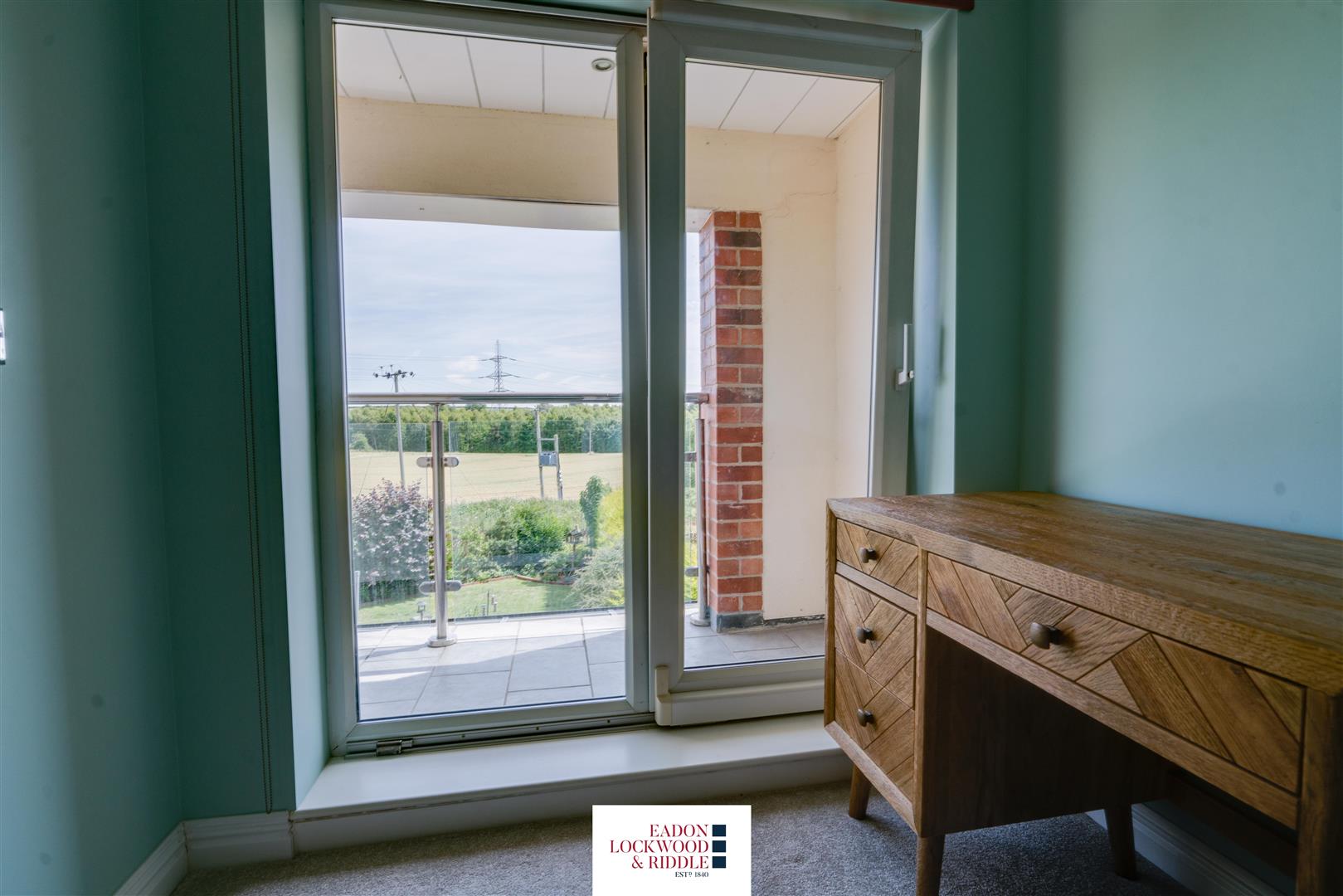 9, Lesmond Crescent, Little Houghton, Barnsley, S72 0EZ