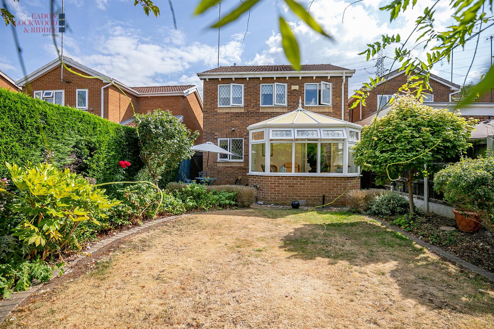 8, Whiston Vale, Whiston, Rotherham, S60 4JJ