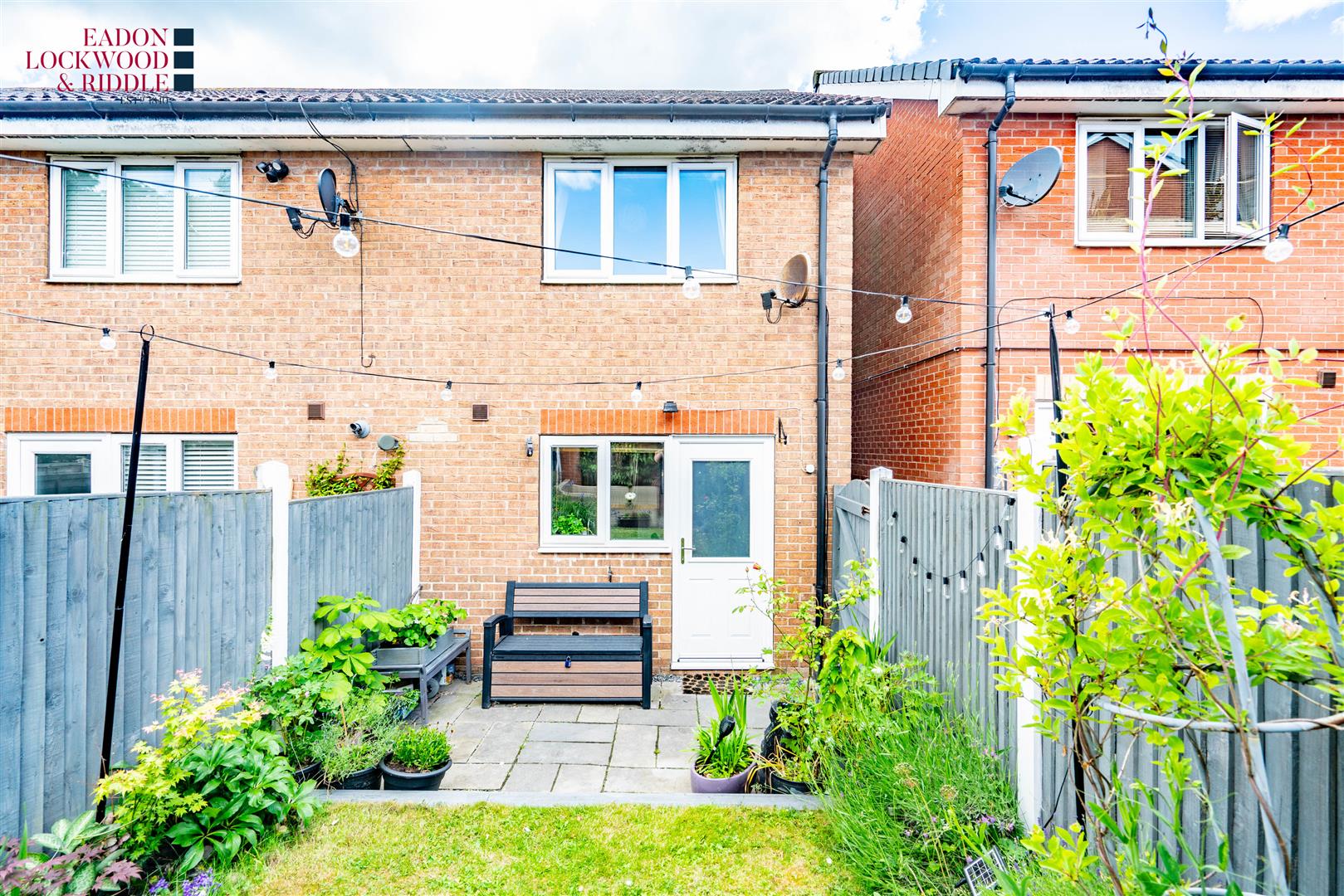 7, Peak Close, Woodlaithes, Rotherham, S66 3XD
