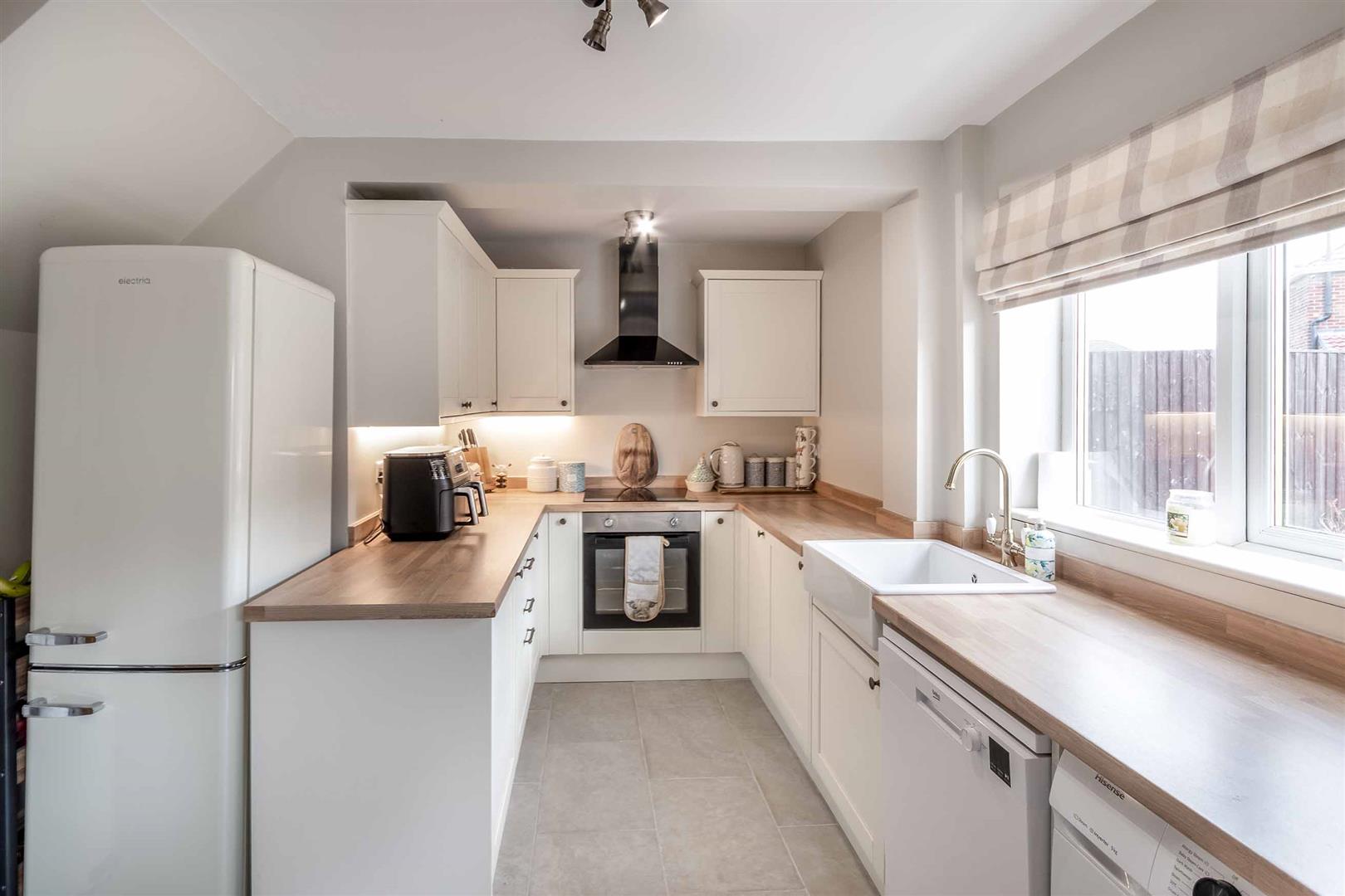 122, Bawtry Road, Bramley, Rotherham, S66 2UE