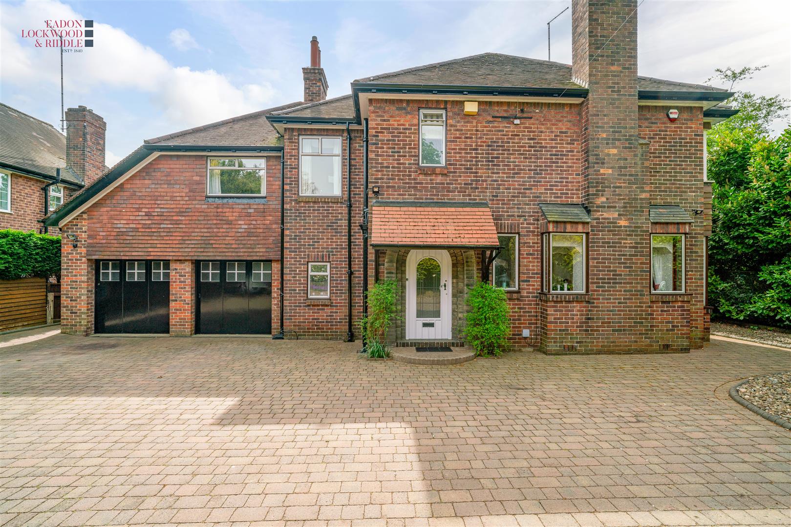 Farndale, Sitwell Grove, Rotherham, S60 3AY