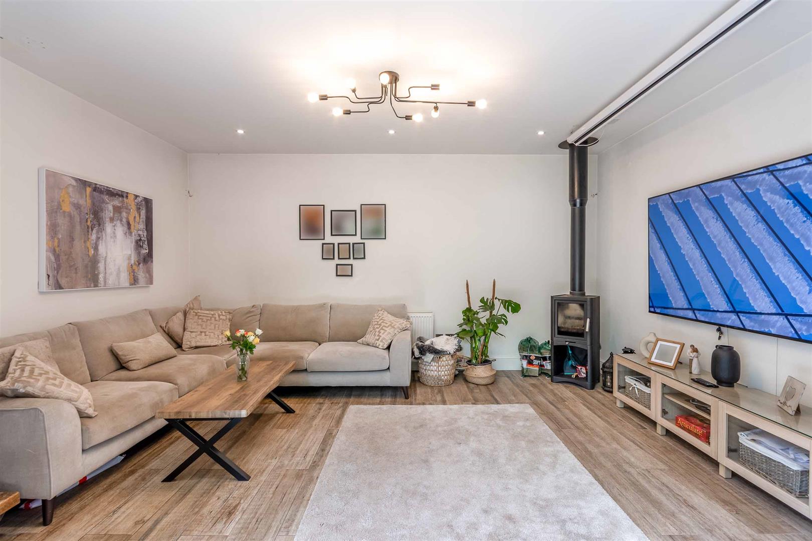 5, Sitwell Vale, Rotherham, S60 2UF
