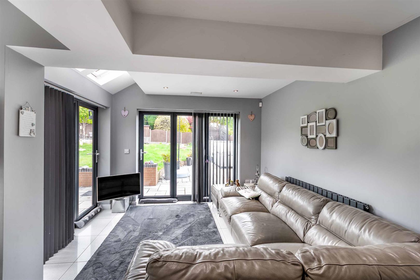 12, Middle Drive, Moorgate, S60 3DJ