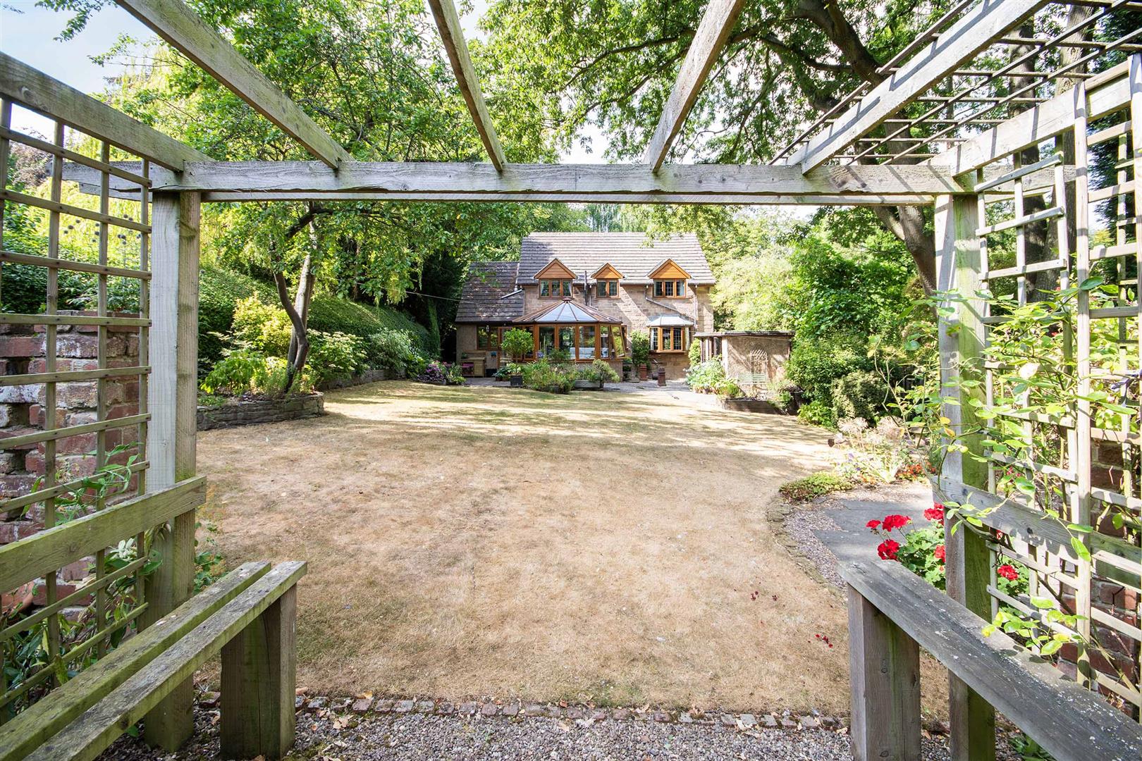 Rosewood Cottage, Moorgate Grove, Rotherham, S60 2TR
