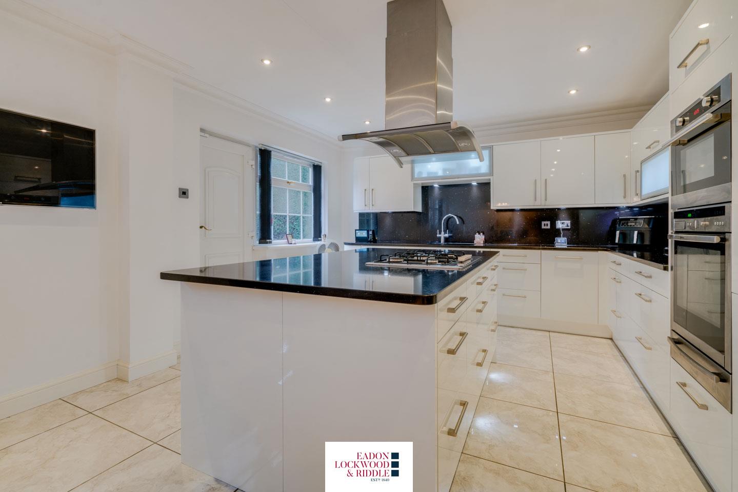 68, Queensway, Moorgate, Rotherham, S60 3EE