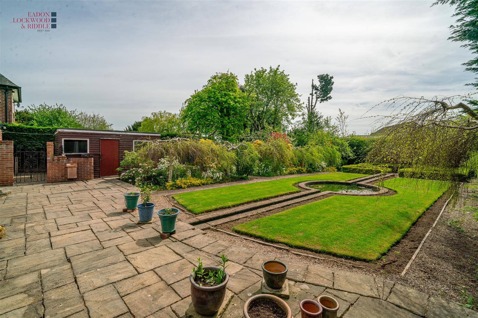 Farndale, Sitwell Grove, Rotherham, S60 3AY