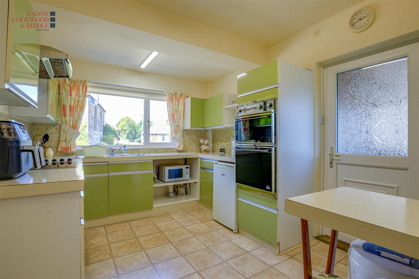 16, Austwood Lane, Braithwell, Rotherham, S66 7AX