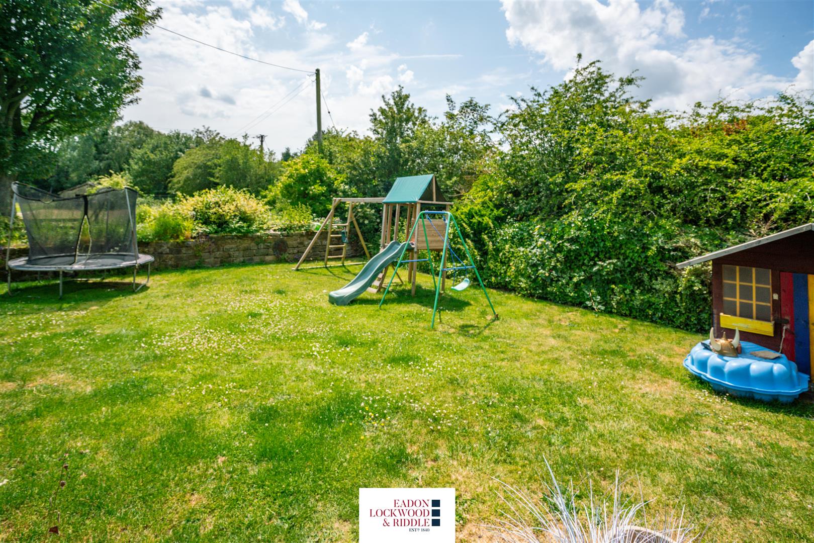 Woodside Bungalow, Second Lane, Wickersley, Rotherham, S66 1EE