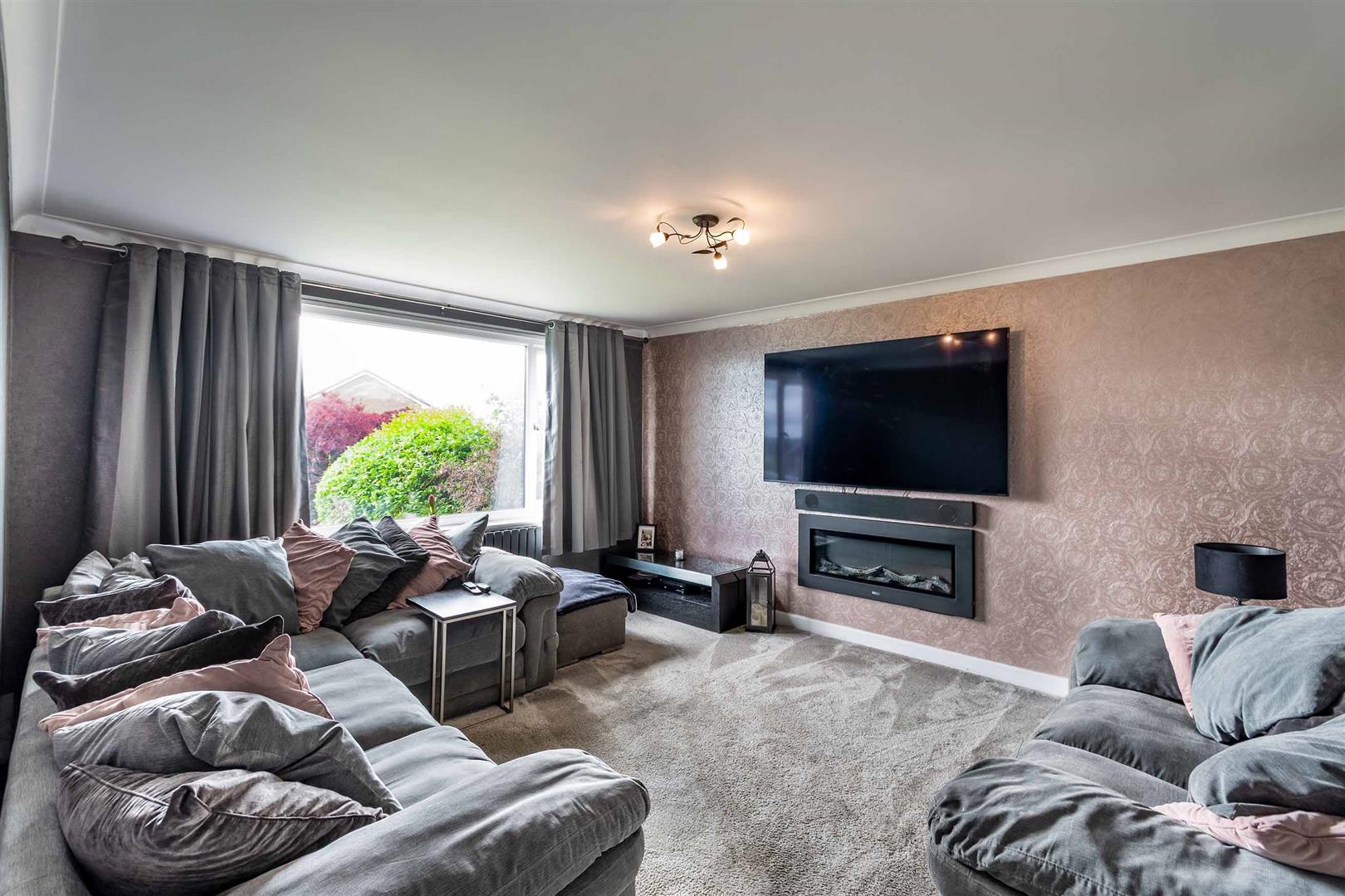 12, Middle Drive, Moorgate, S60 3DJ