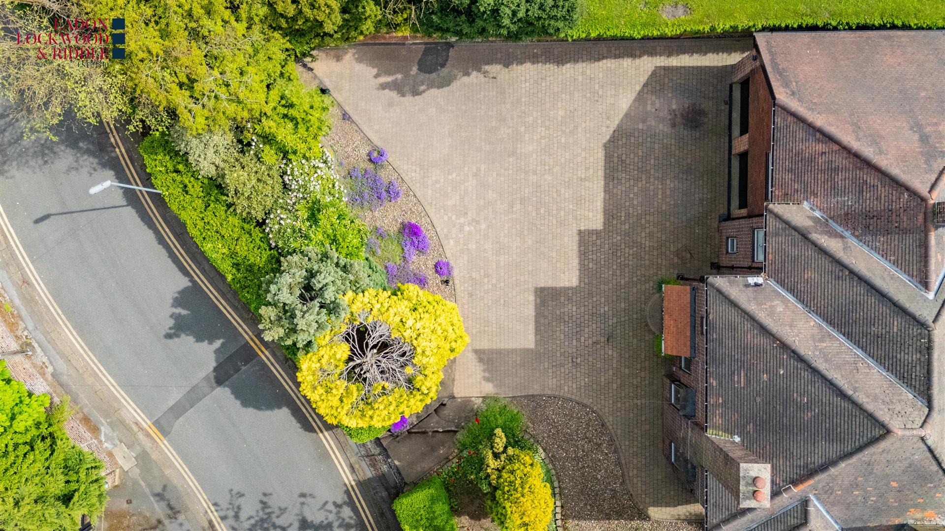 Farndale, Sitwell Grove, Rotherham, S60 3AY