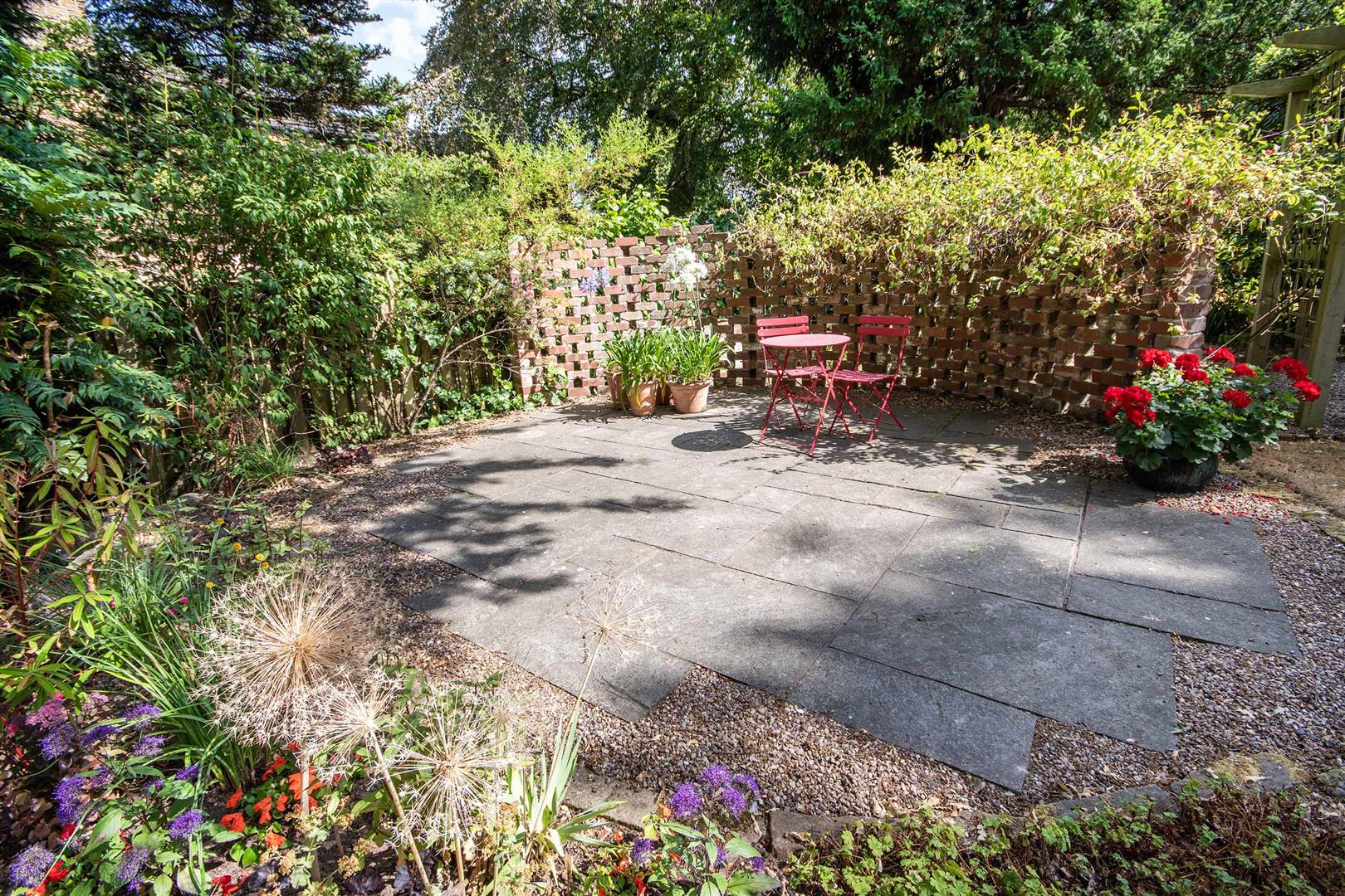 Rosewood Cottage, Moorgate Grove, Rotherham, S60 2TR