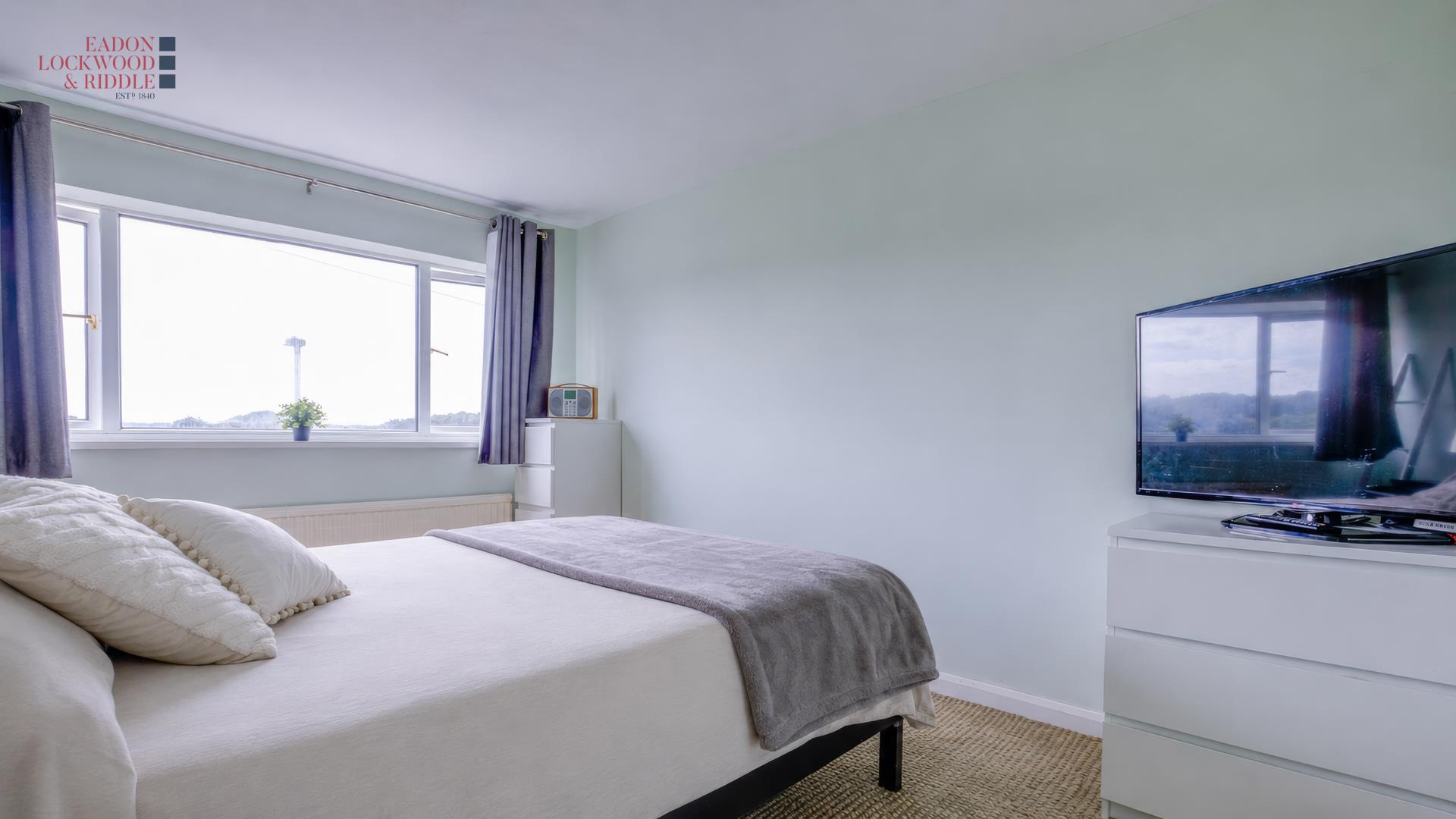 90, Hill View Road, Rotherham, S61 2AJ
