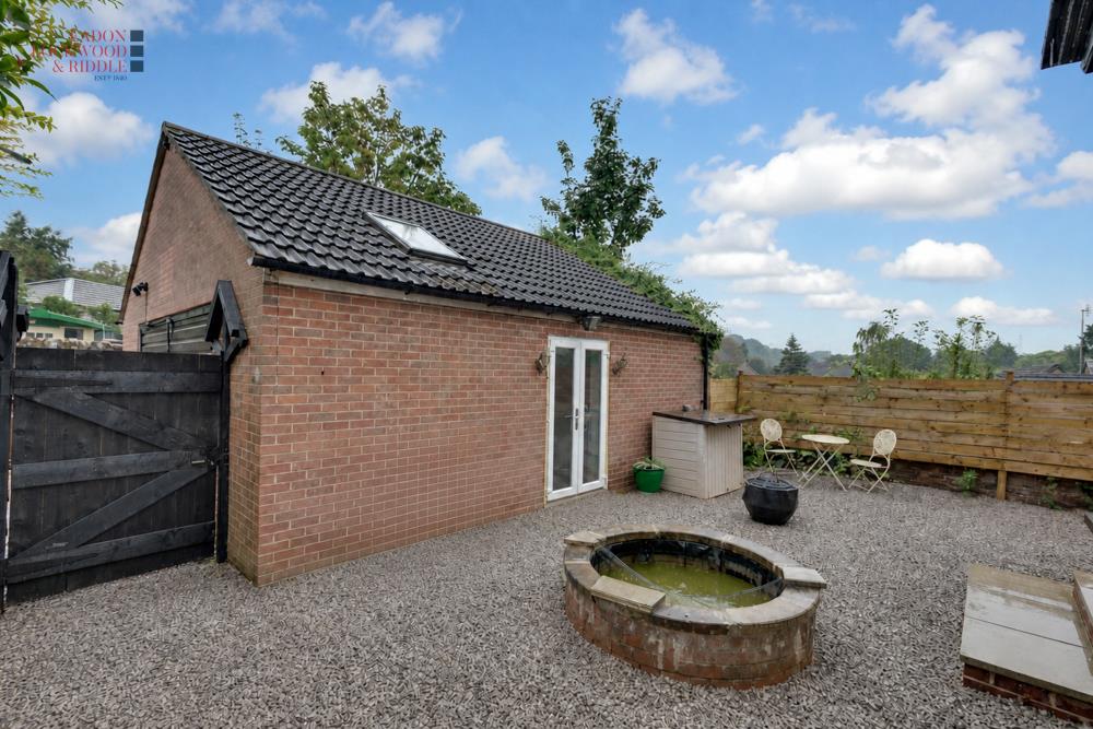 47, Flat Lane, Whiston, Rotherham, S60 4EF