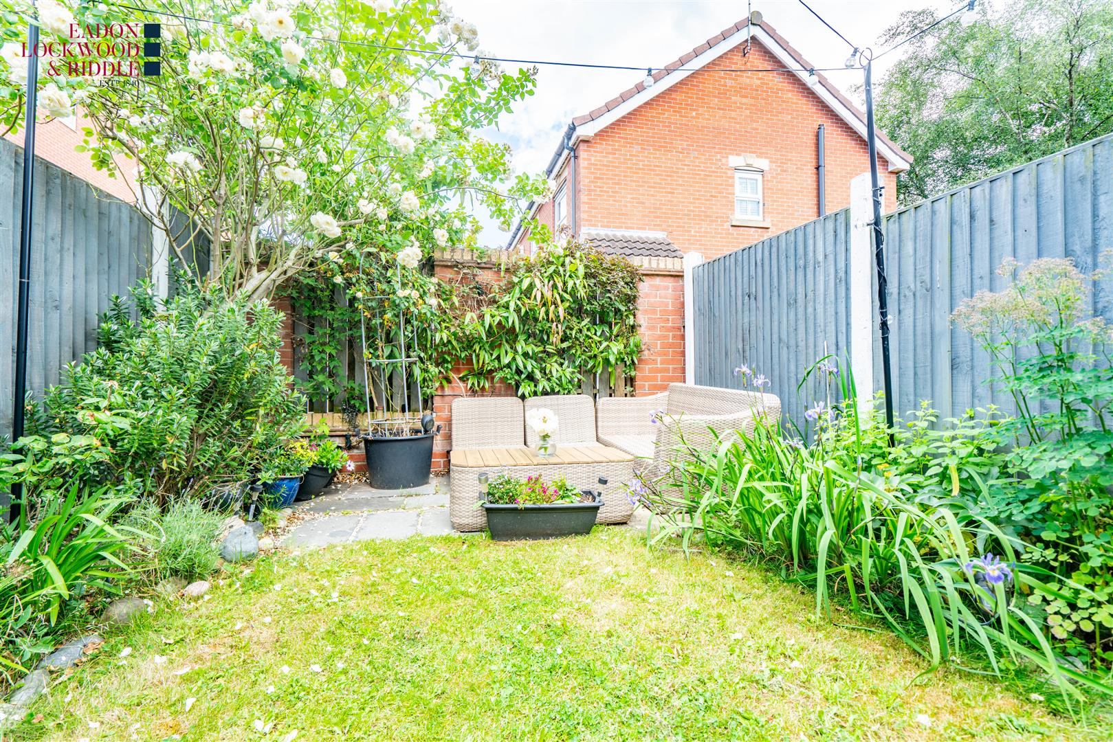 7, Peak Close, Woodlaithes, Rotherham, S66 3XD