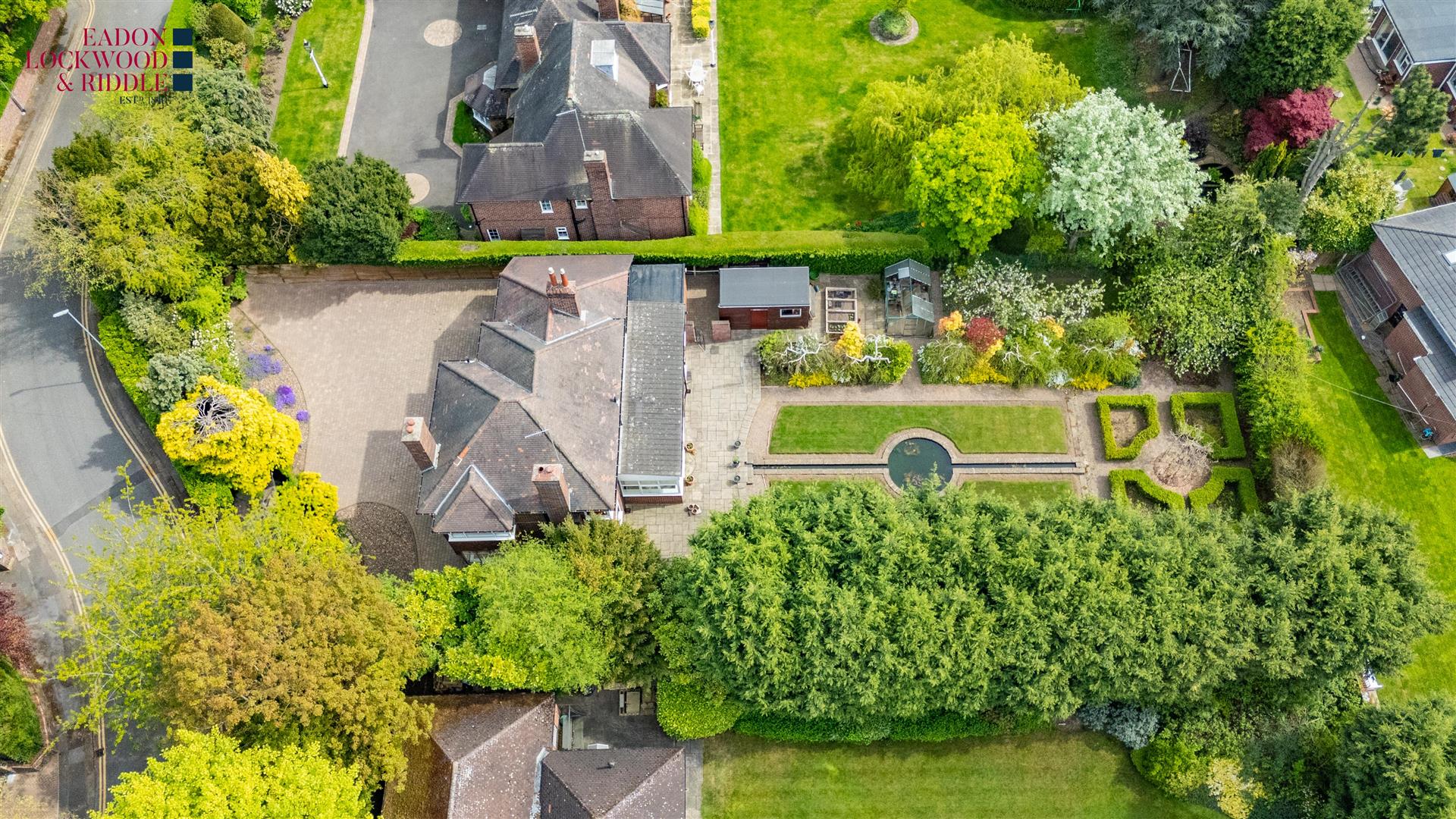 Farndale, Sitwell Grove, Rotherham, S60 3AY