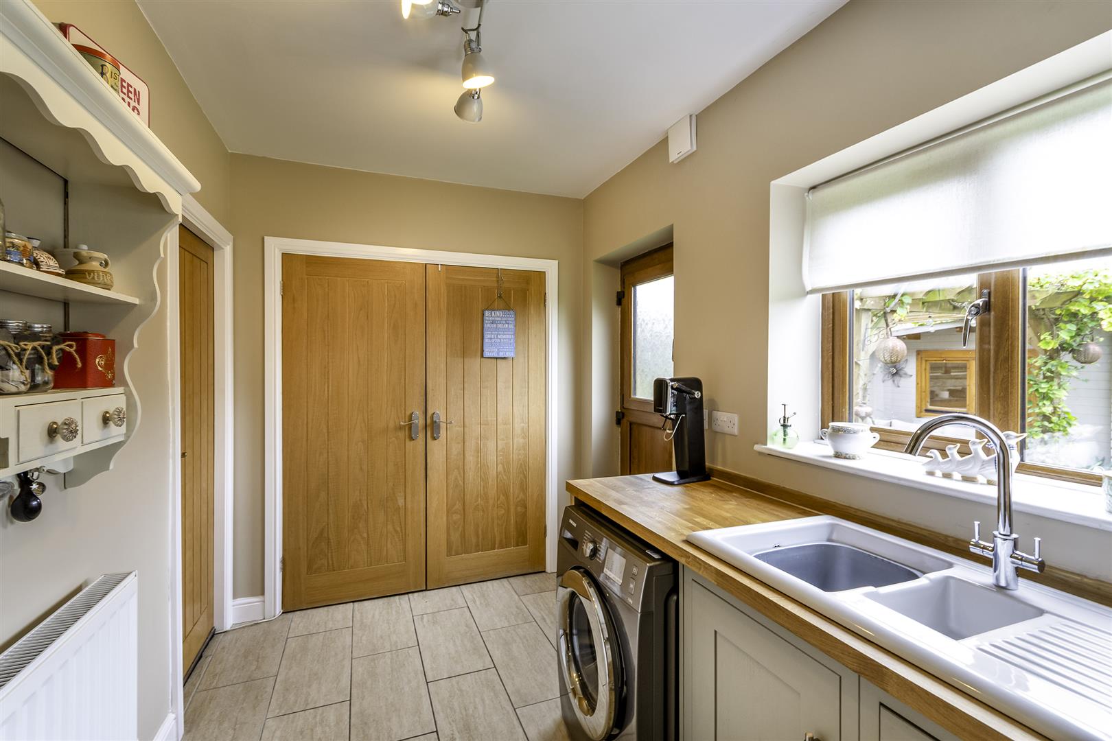 Wayside, Woodall Lane, Harthill, S26 7YQ