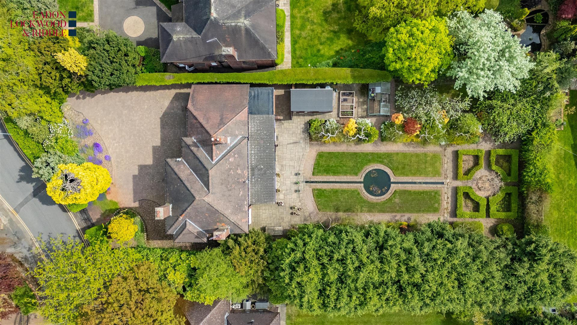 Farndale, Sitwell Grove, Rotherham, S60 3AY