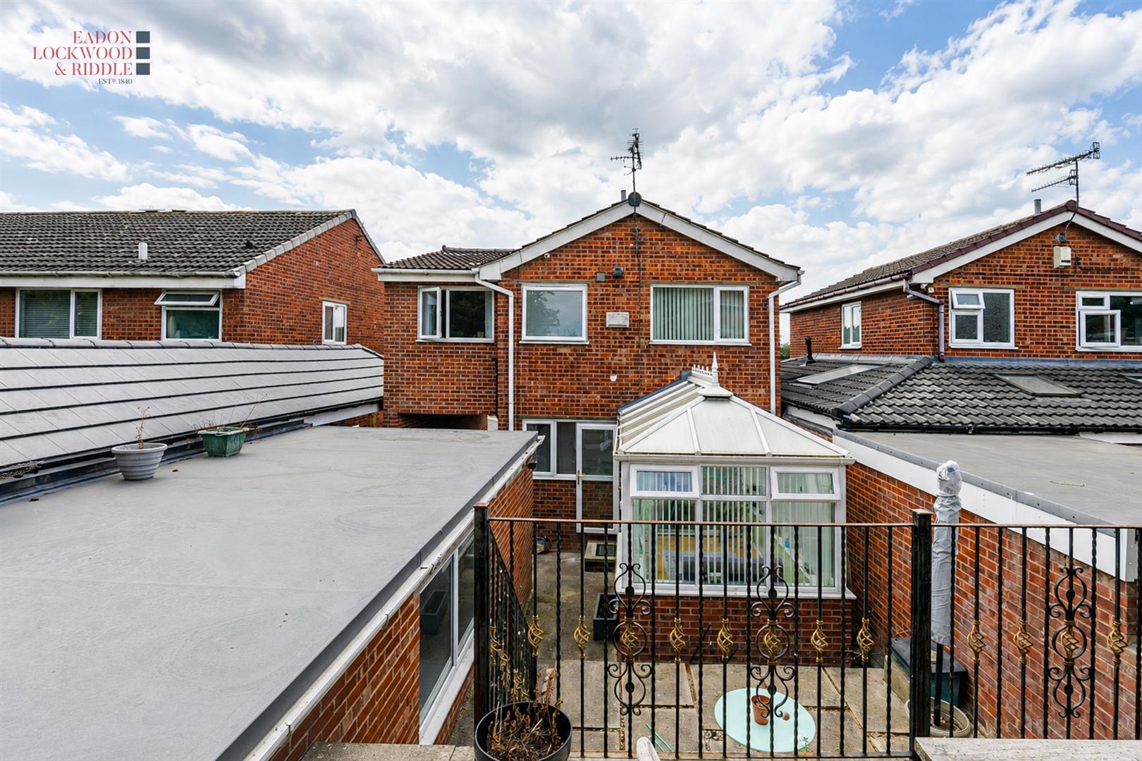 90, Hill View Road, Rotherham, S61 2AJ