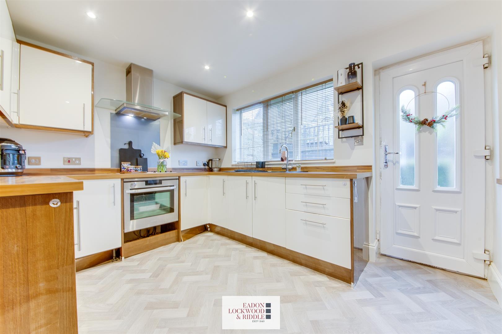 28, Vicarage Close, Rotherham, S65 3QL