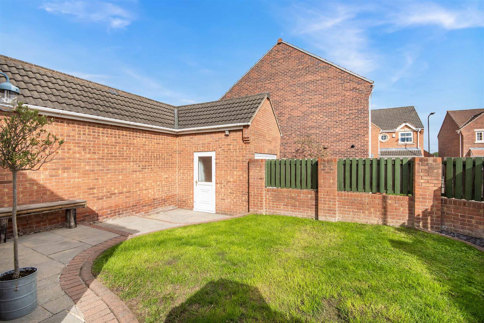 3, Hilldrecks View, Ravenfield, Rotherham, S65 4RQ