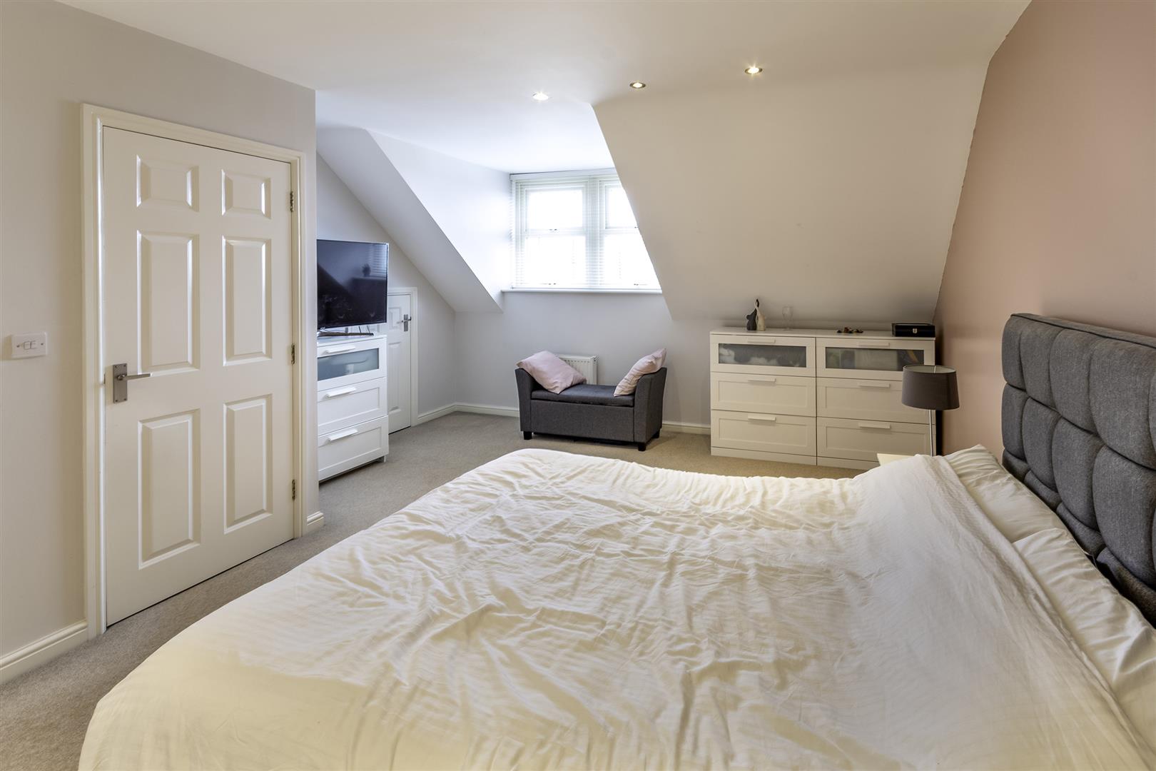 98, Progress Drive, Bramley, Rotherham, S66 1TT