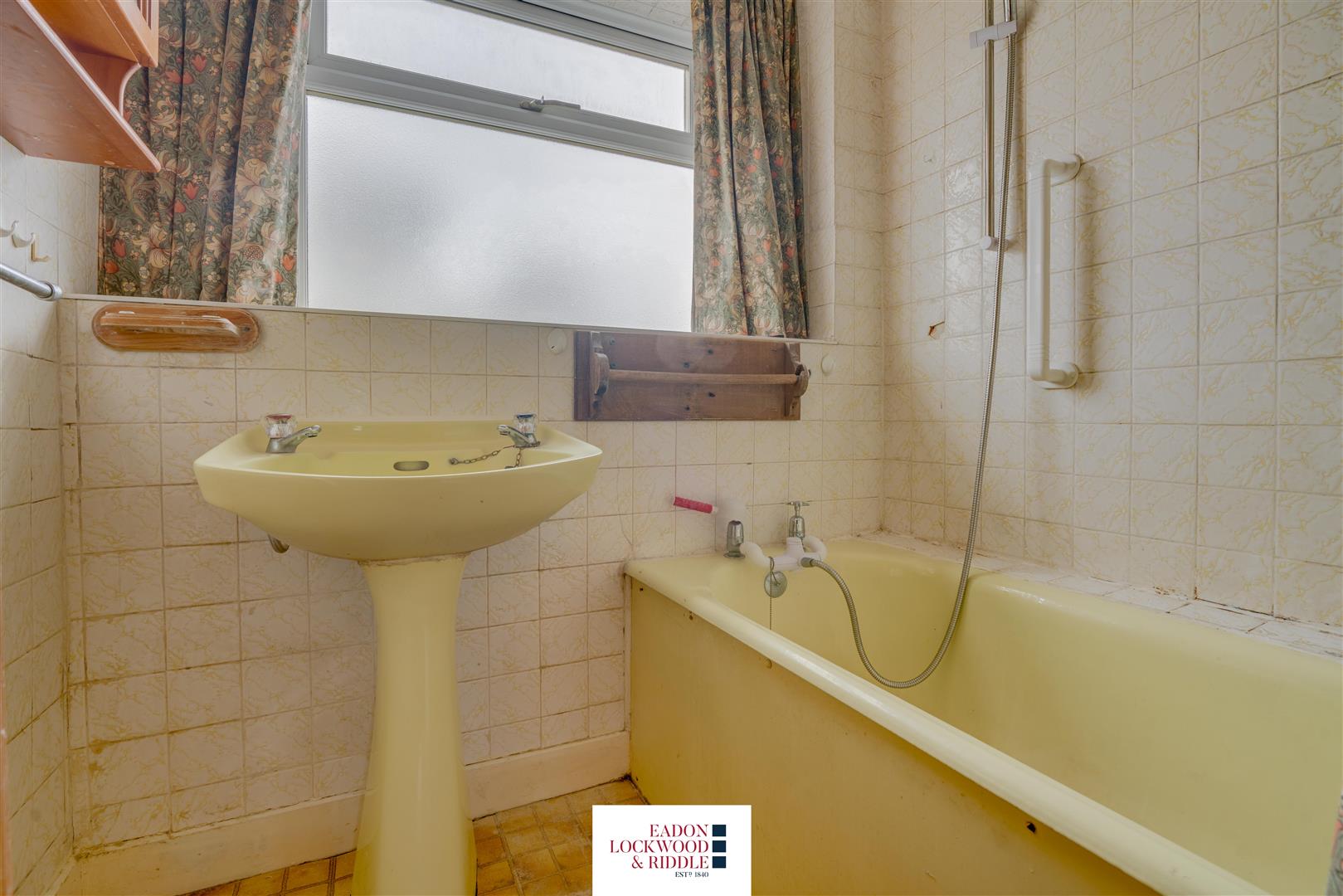 24, Saxton Drive, Rotherham, S60 3DW