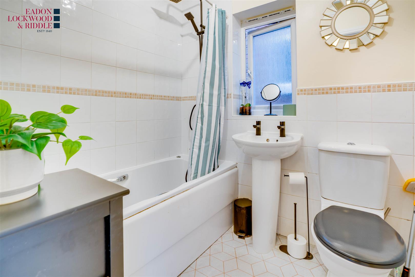7, Peak Close, Woodlaithes, Rotherham, S66 3XD