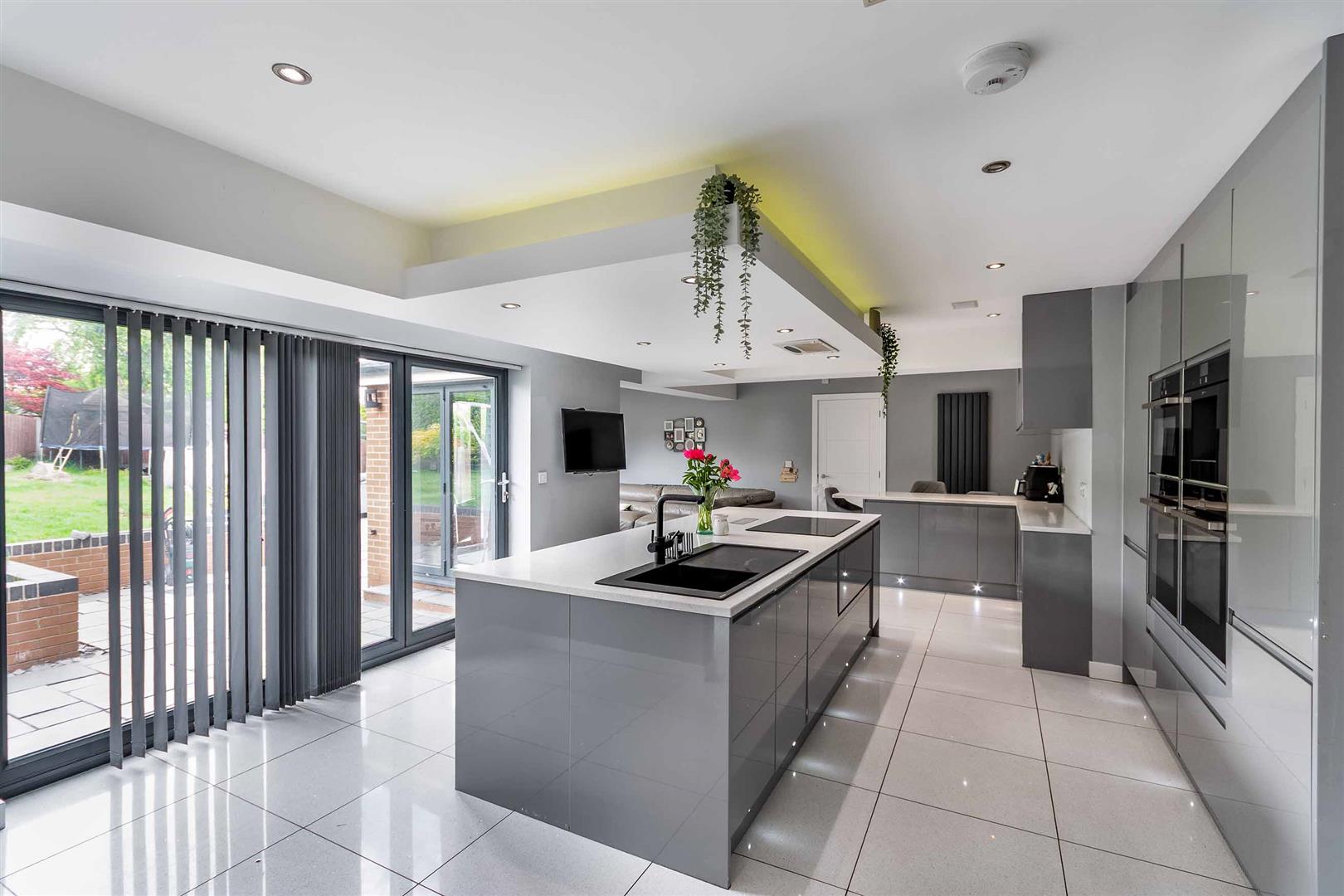 12, Middle Drive, Moorgate, S60 3DJ