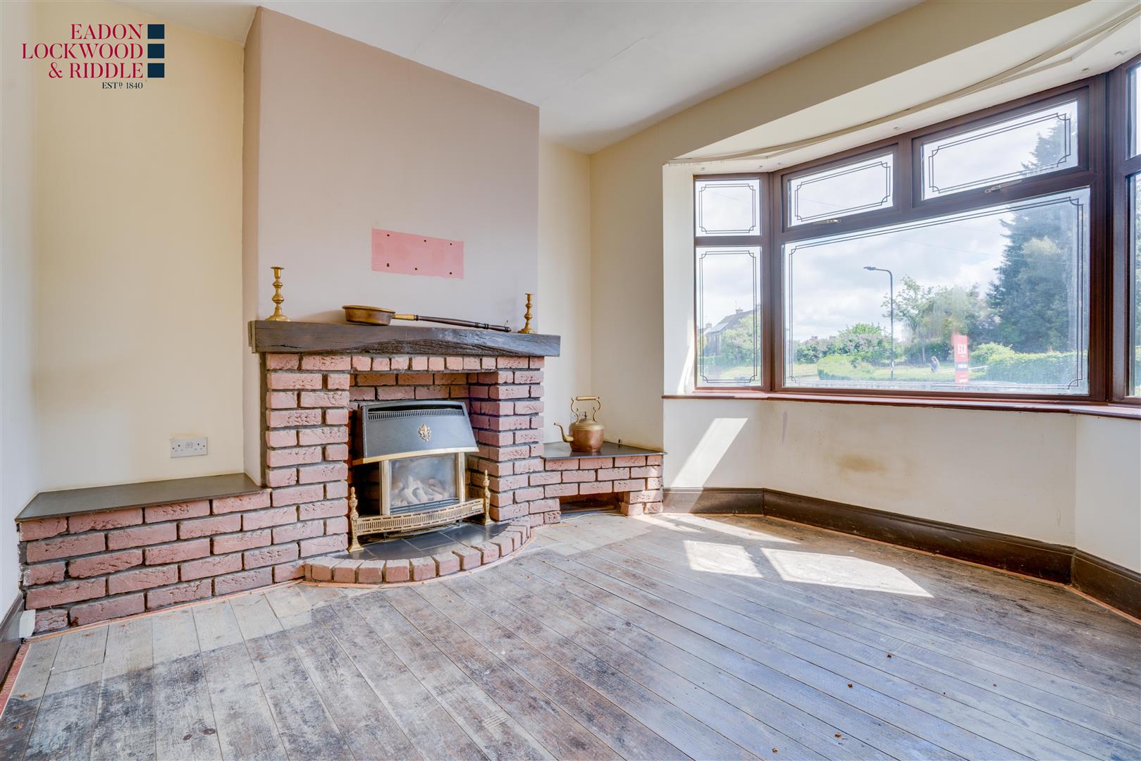 19, Hill Top Lane, Rotherham, S61 2EQ