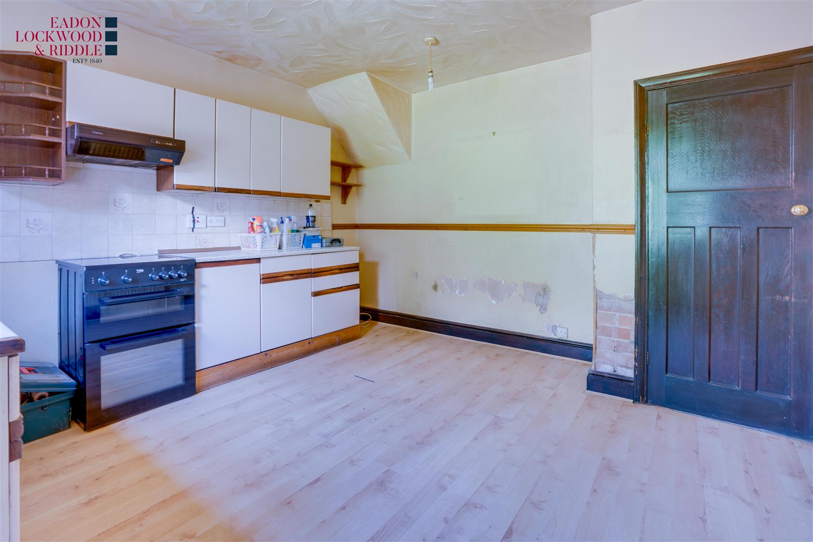 19, Hill Top Lane, Rotherham, S61 2EQ