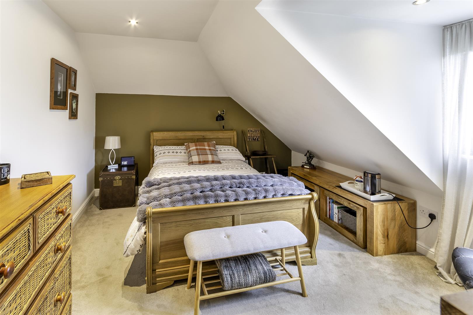 Wayside, Woodall Lane, Harthill, S26 7YQ