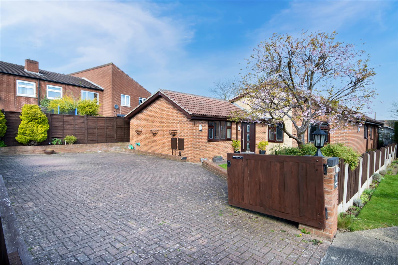 16, Moorhouse Close, Whiston, Rotherham, S60 4NN