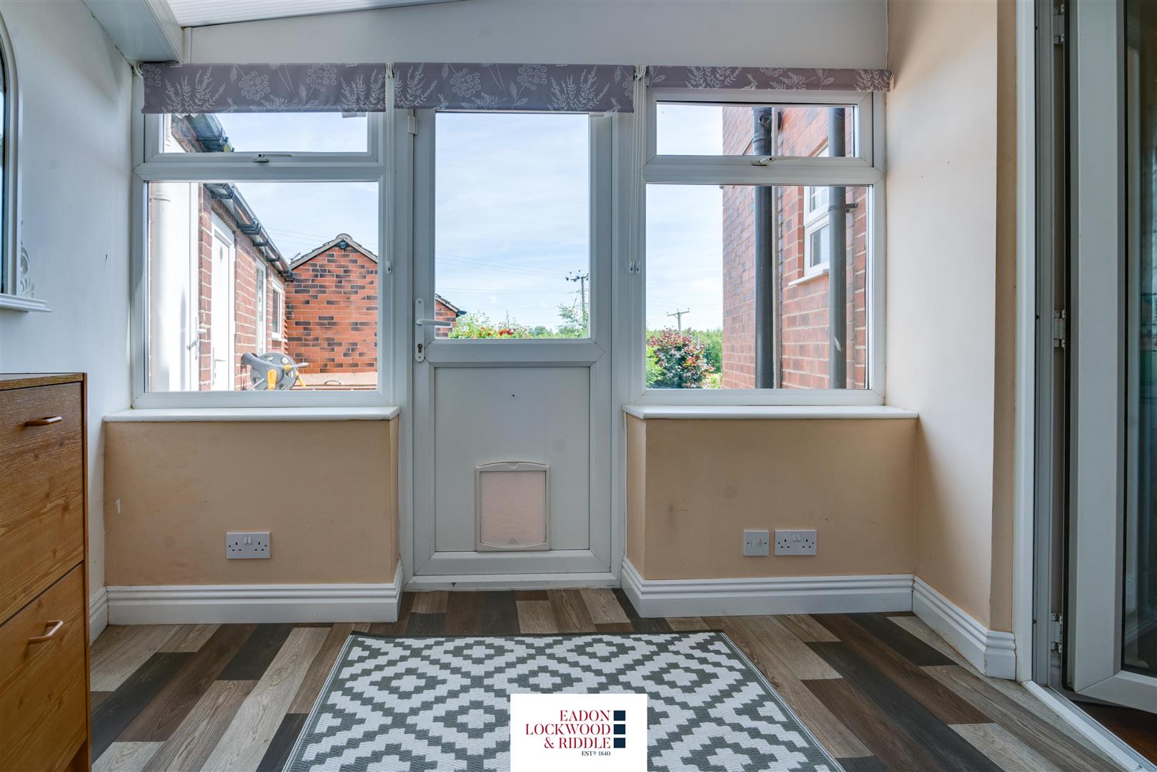 9, Lesmond Crescent, Little Houghton, Barnsley, S72 0EZ