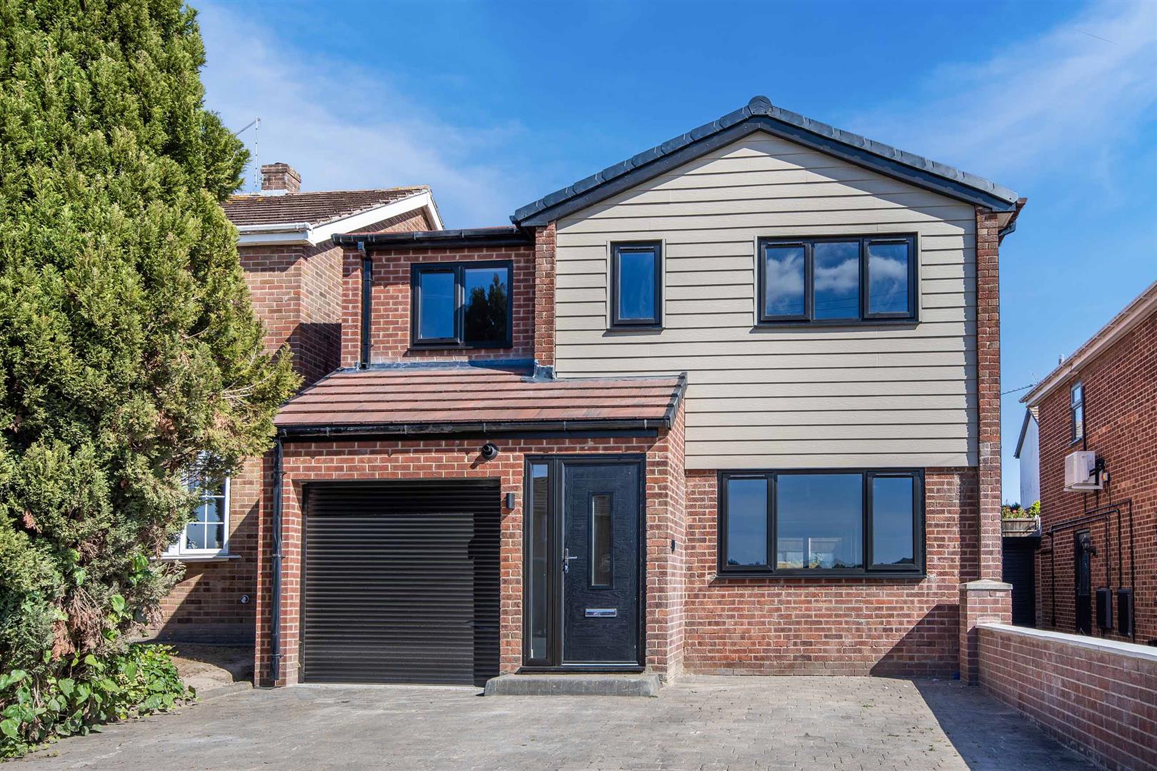 103, Holyrood Rise, Bramley, Rotherham, S66 3QB