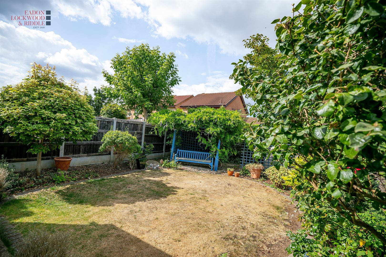 8, Whiston Vale, Whiston, Rotherham, S60 4JJ