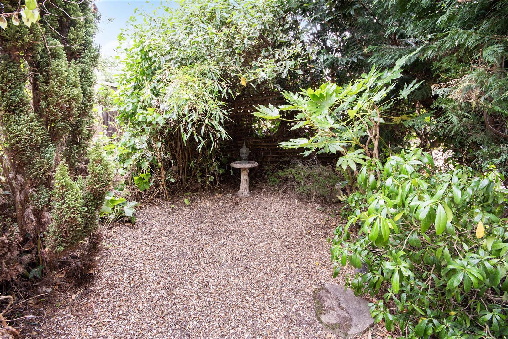 2, Holly Barn Fold, Hooton Roberts, Rotherham, S65 4PL