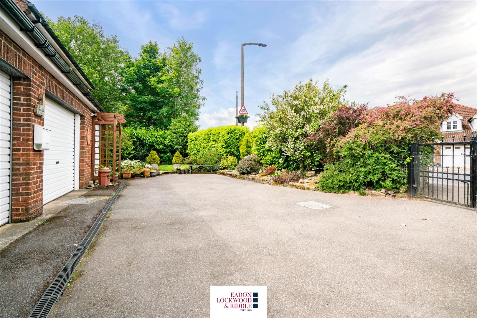 35, Crowgate, South Anston, Sheffield, S25 5AL