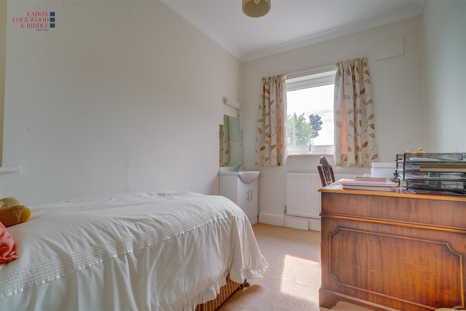 Farndale, Sitwell Grove, Rotherham, S60 3AY