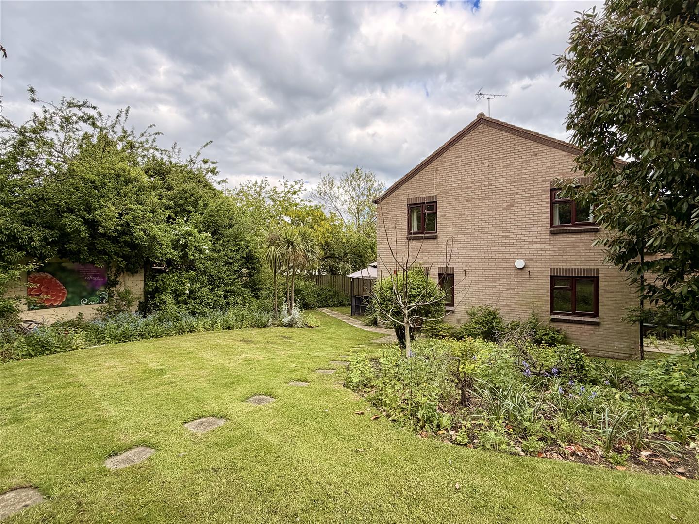The Vicarage, Vicarage Drive, Wadworth, Doncaster, DN11 9AN