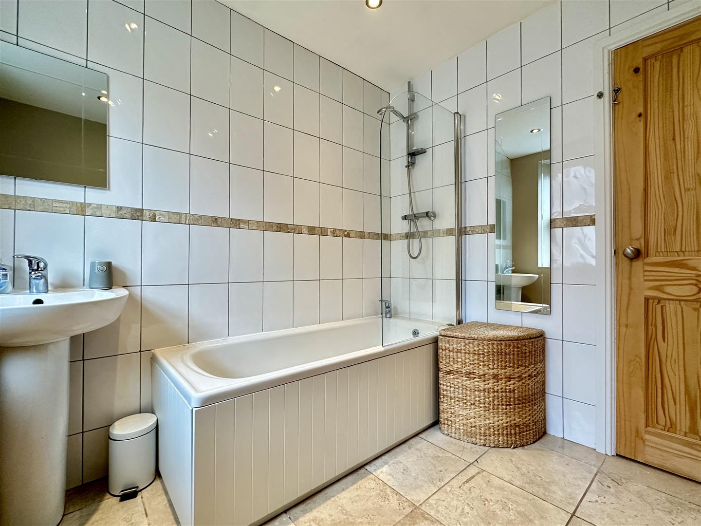 Flat 1, 7, Buxton Road, Bakewell, DE45 1DA