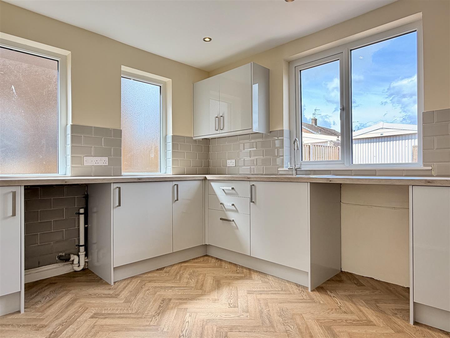25, Vine Road, Tickhill, DN11 9EL