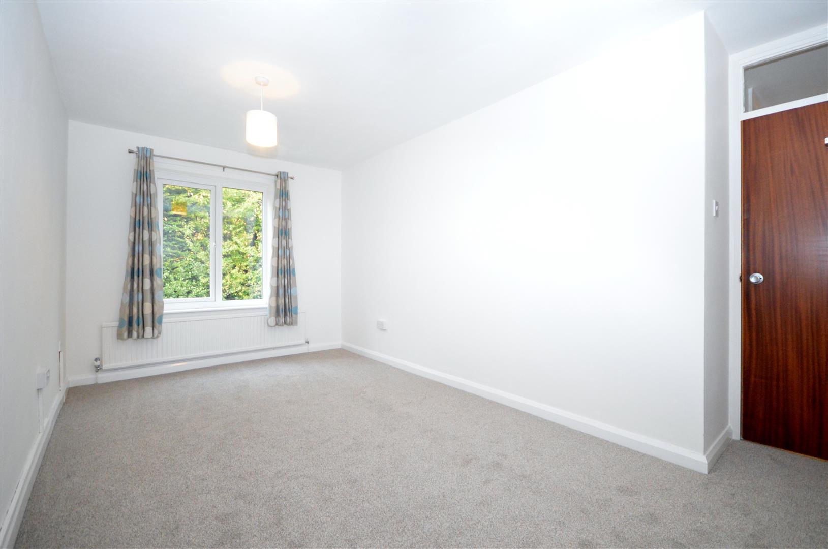32, Ryefield Gardens, Sheffield, S11 9UD