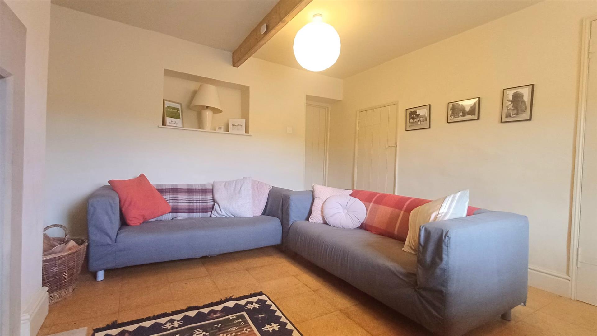 3 New Houses, Bottomhill Road, Cressbrook, Buxton, SK17 8ST